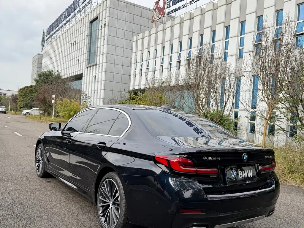 BMW 5 SERIES