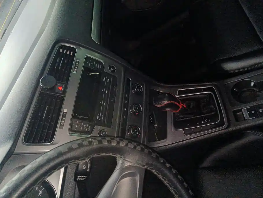 Volkswagen Golf — миниатюра 13