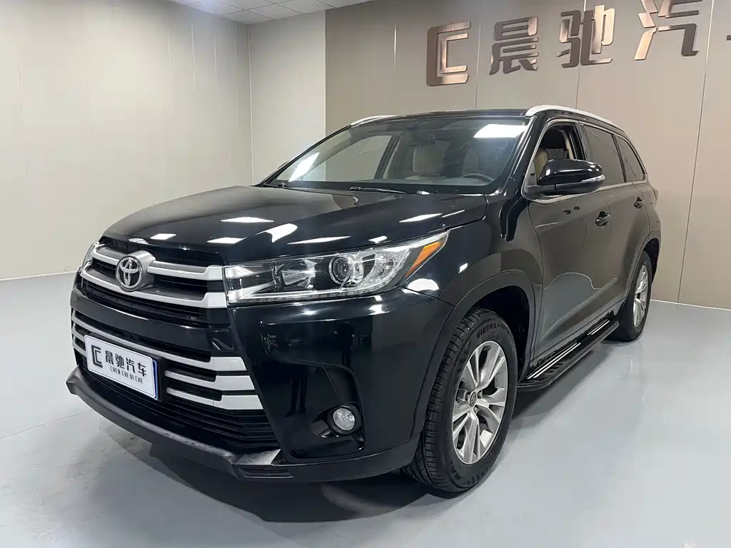TOYOTA HIGHLANDER