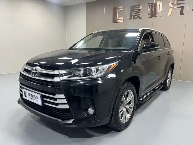 TOYOTA HIGHLANDER