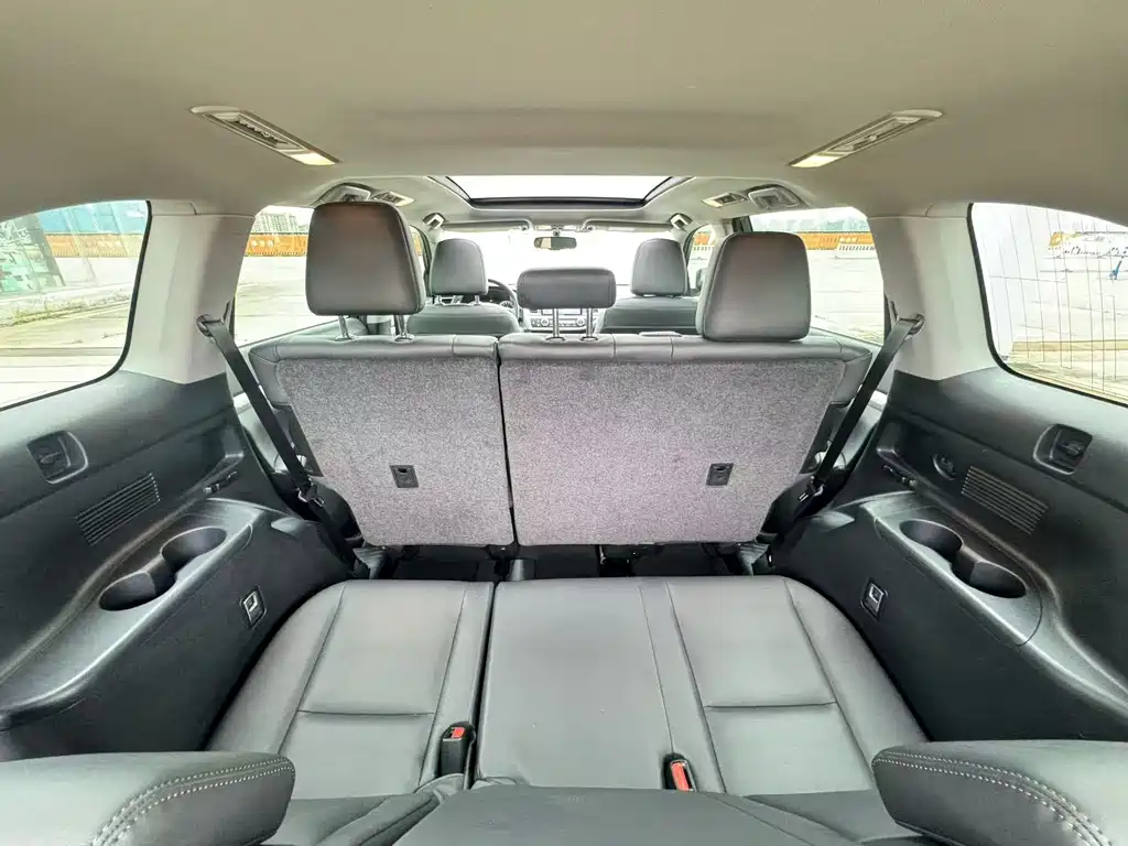 Toyota Highlander 2017 2.0T Luxury 7 мест