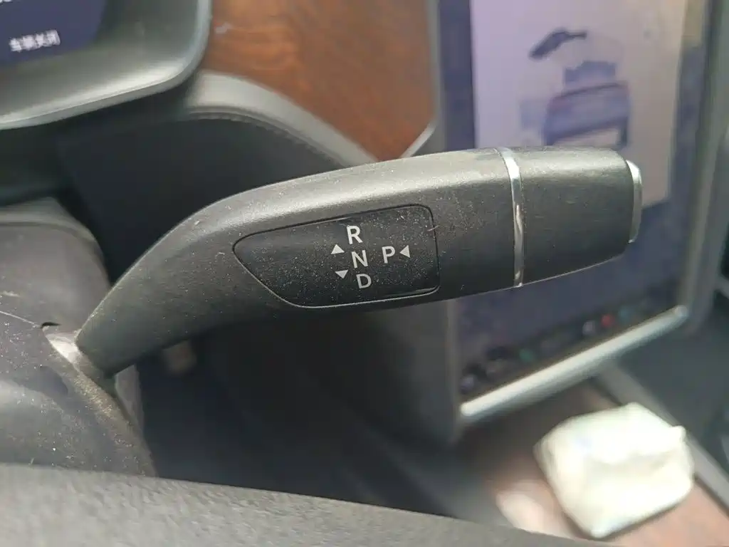 Tesla Model X — миниатюра 7