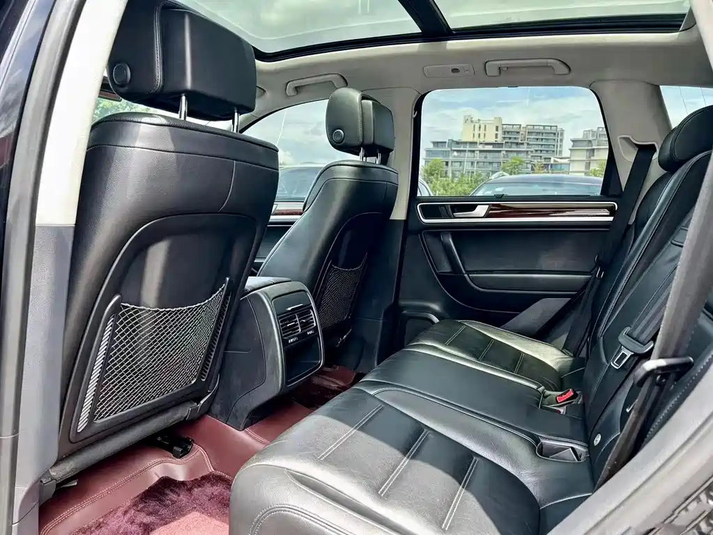 Volkswagen Touareg — миниатюра 10