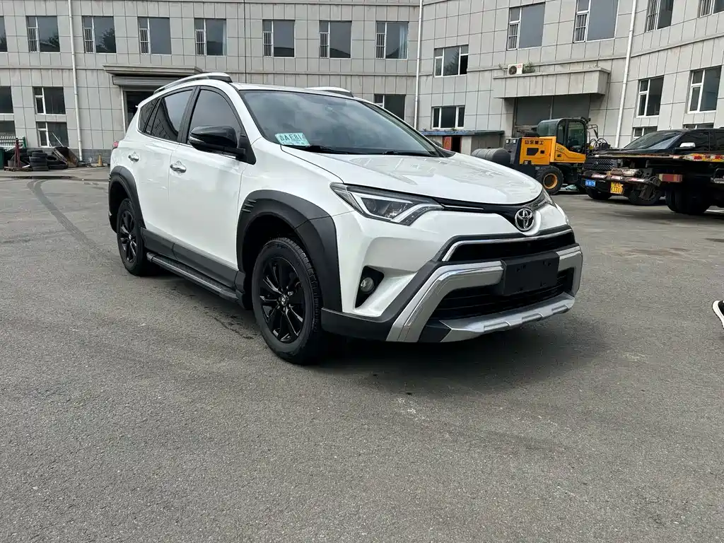 Toyota RAV4 — миниатюра 3