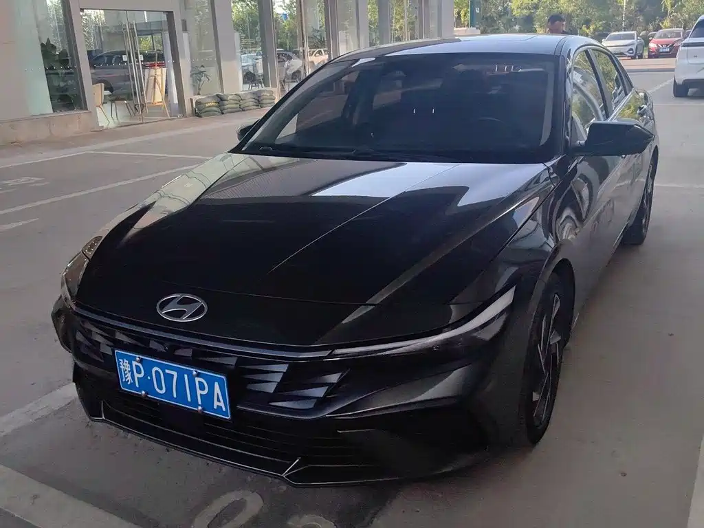 Hyundai Elantra