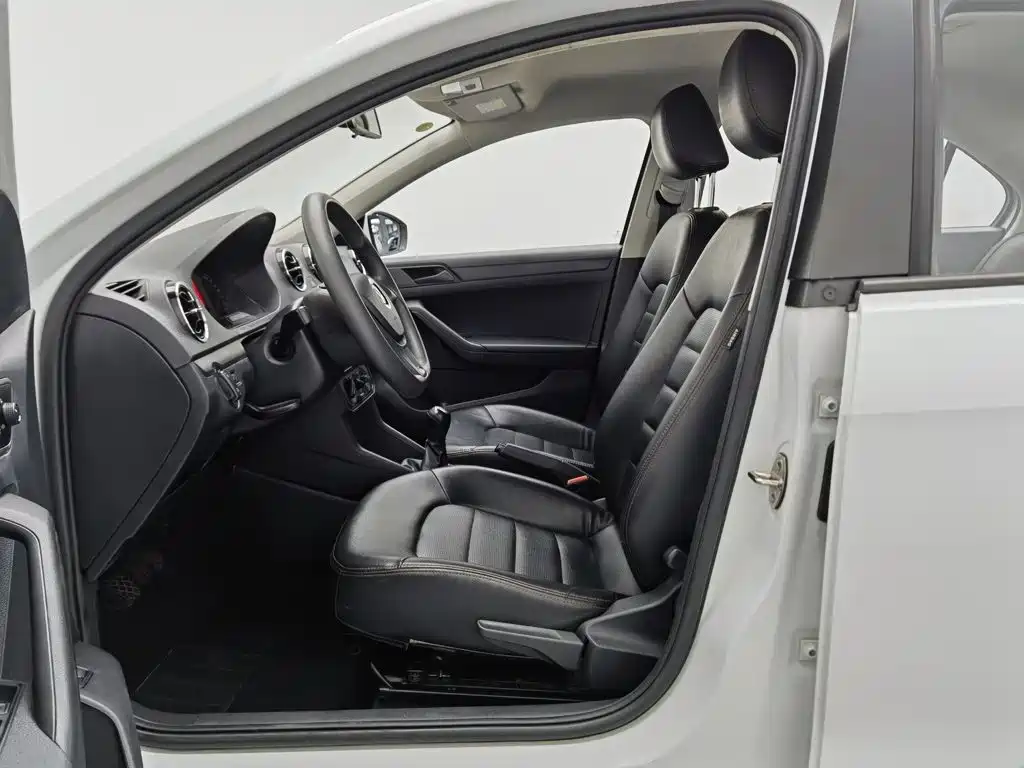 Volkswagen Jetta — миниатюра 10