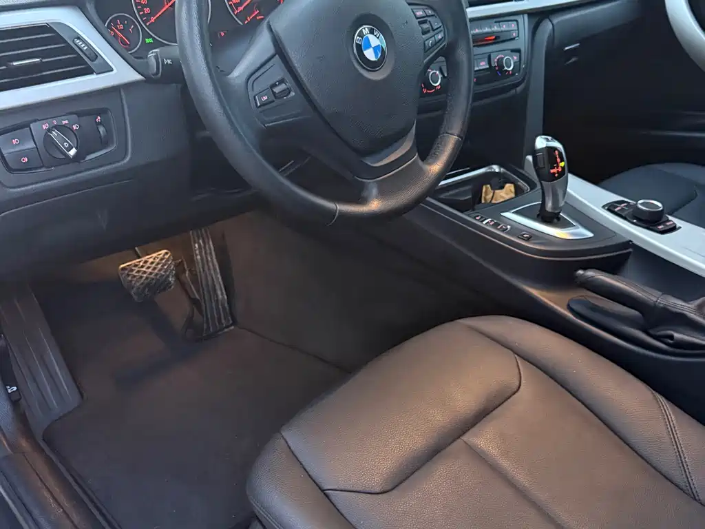 BMW 3 Series — миниатюра 8