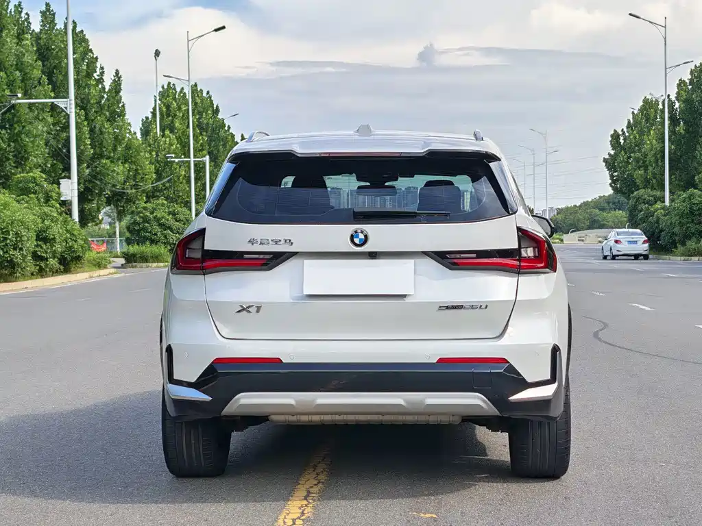 BMW X1 — миниатюра 11