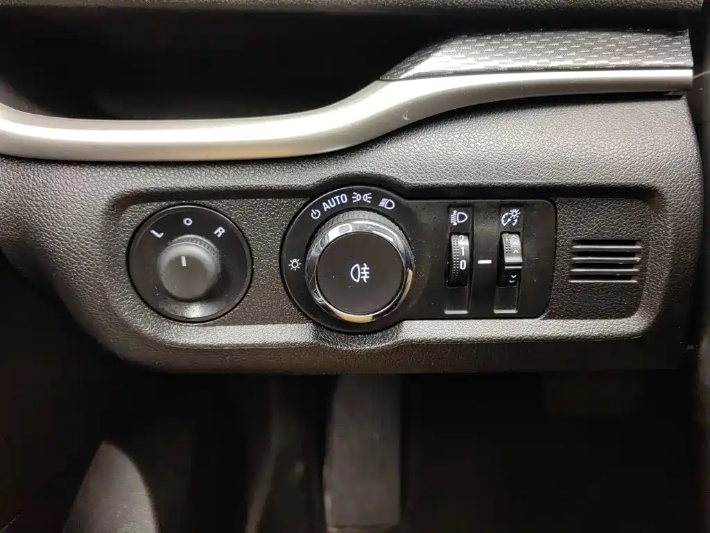Buick Excelle — миниатюра 21