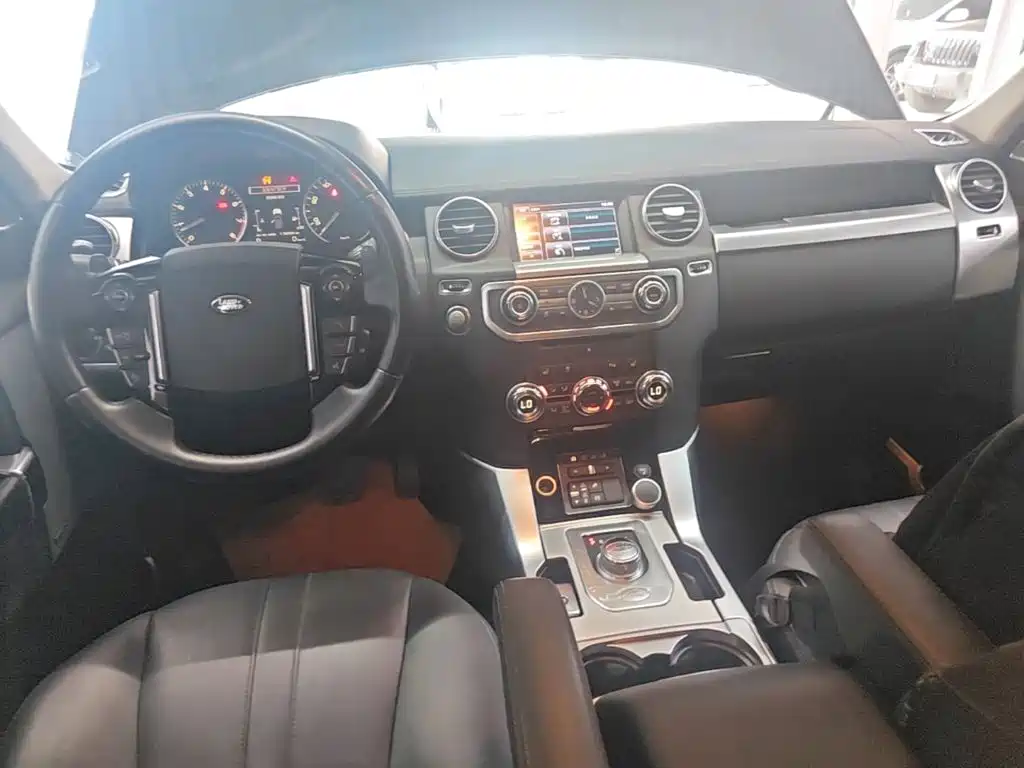 Land Rover Discovery — миниатюра 10