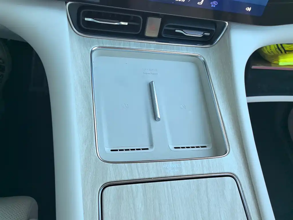 AITO AITO M8 — миниатюра 8