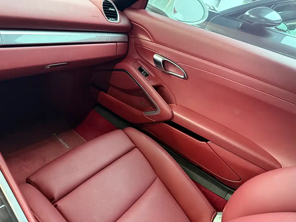 Porsche 718 2019 Boxster T 2.0T