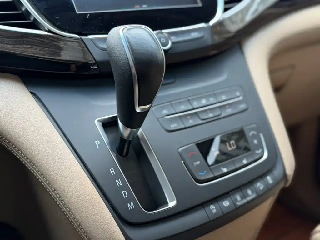 Buick GL8 — миниатюра 22