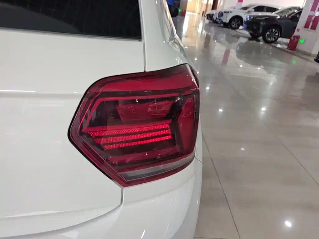 Volkswagen Polo — миниатюра 8