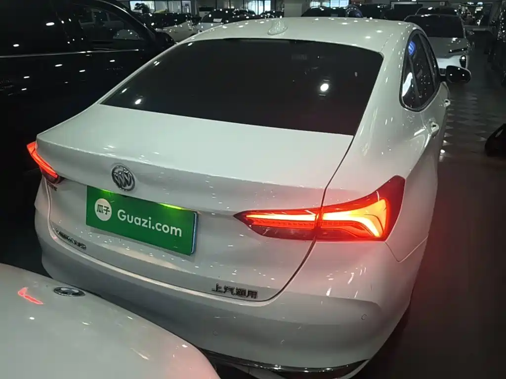 Buick Verano — миниатюра 6