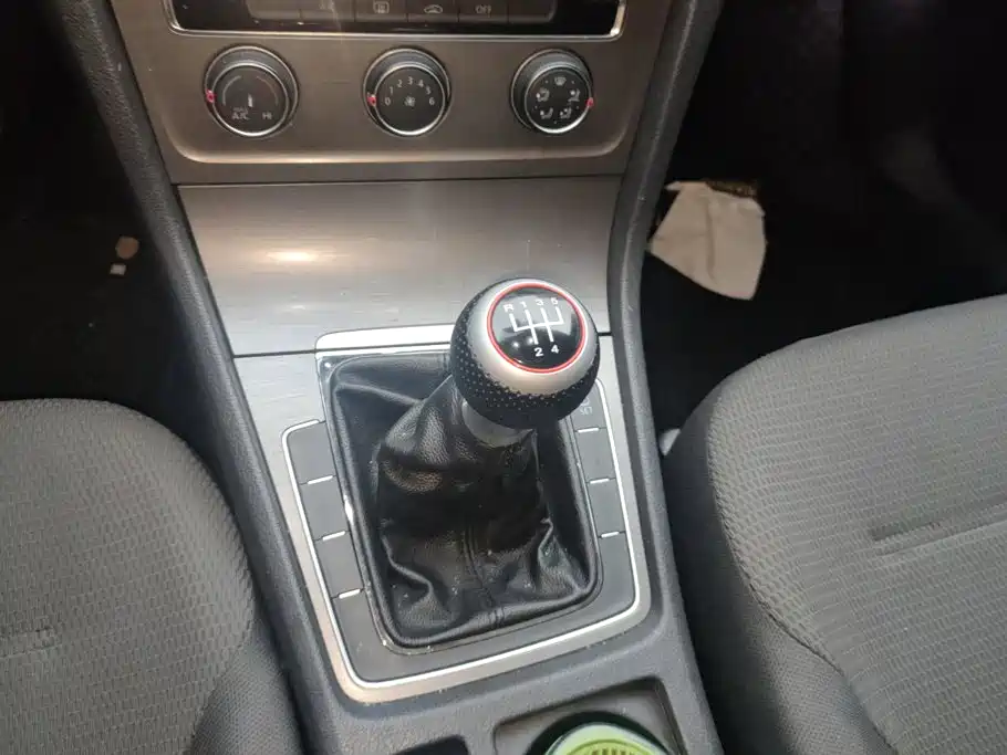 Volkswagen Golf — миниатюра 16