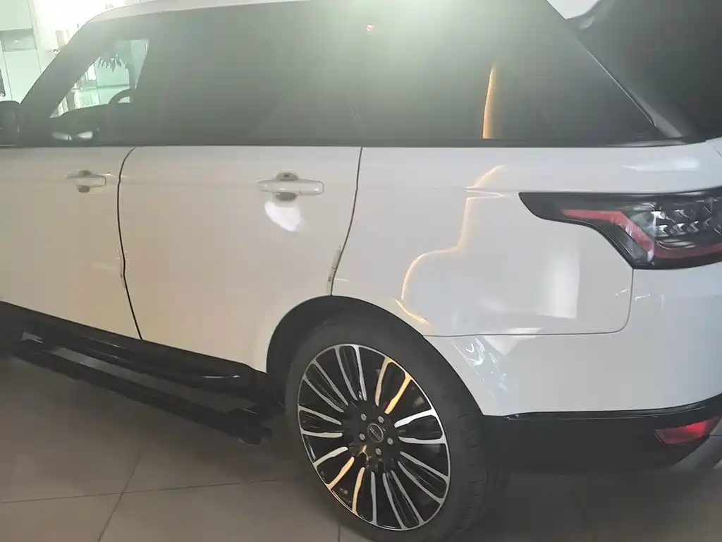 Land Rover Sport PHEV — миниатюра 4