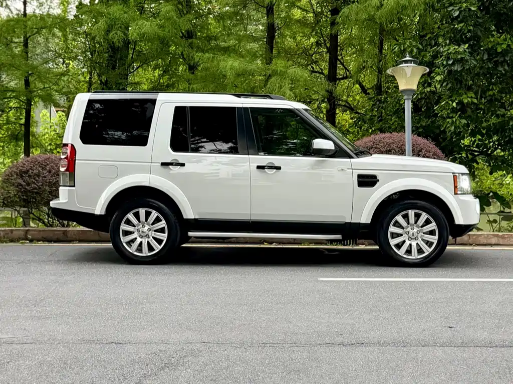 Land Rover Discovery — миниатюра 4
