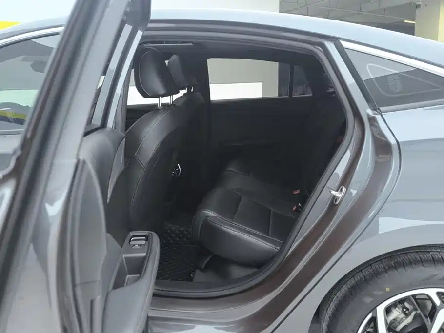 MG MG5 — миниатюра 11