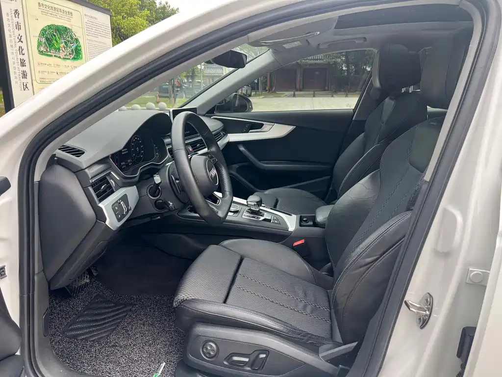 Audi A4L 2018 30 45 TFSI quattro Sport
