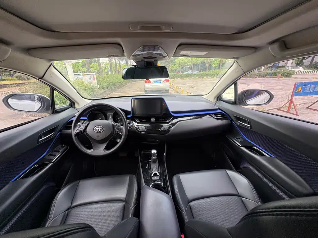 Toyota C-HR — миниатюра 7