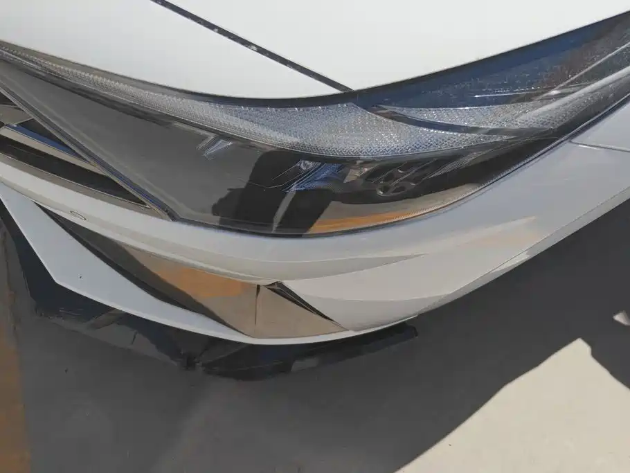 Hyundai Elantra — миниатюра 5