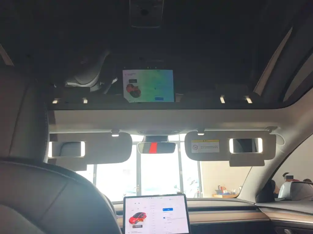 Tesla Model 3 — миниатюра 18