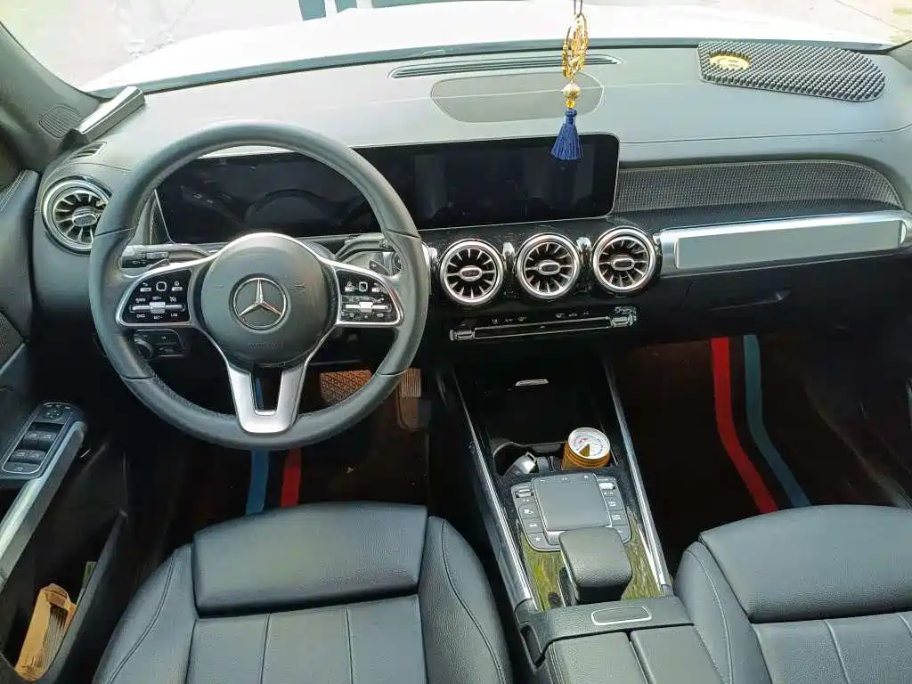 Mercedes-Benz GLB — миниатюра 9