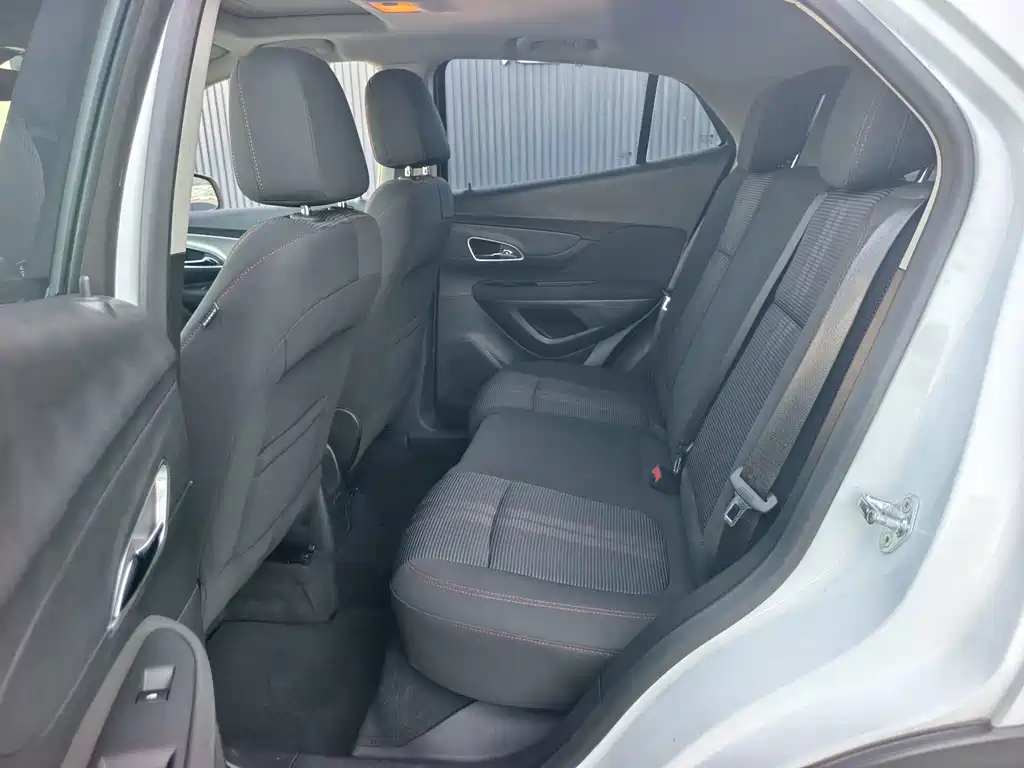 Buick Encore — миниатюра 10