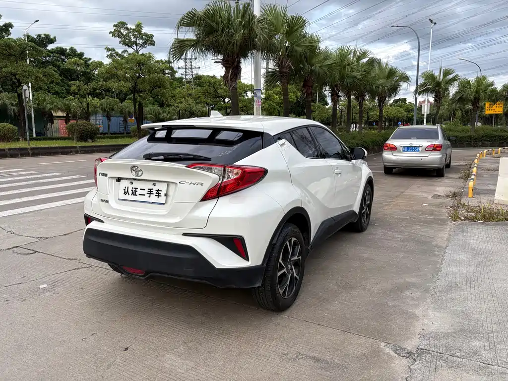 Toyota C-HR — миниатюра 4