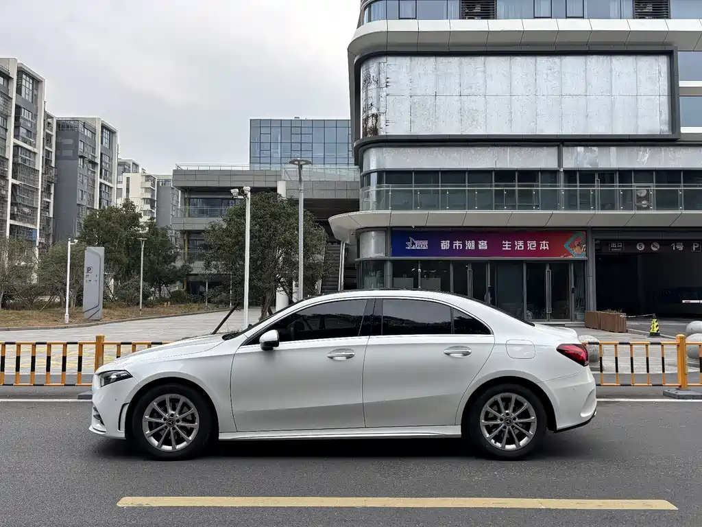 MERCEDES-BENZ A CLASS