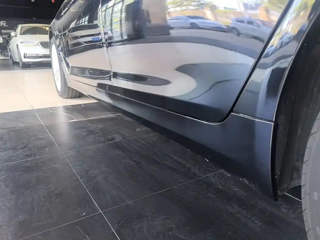BMW 5 Series — миниатюра 22