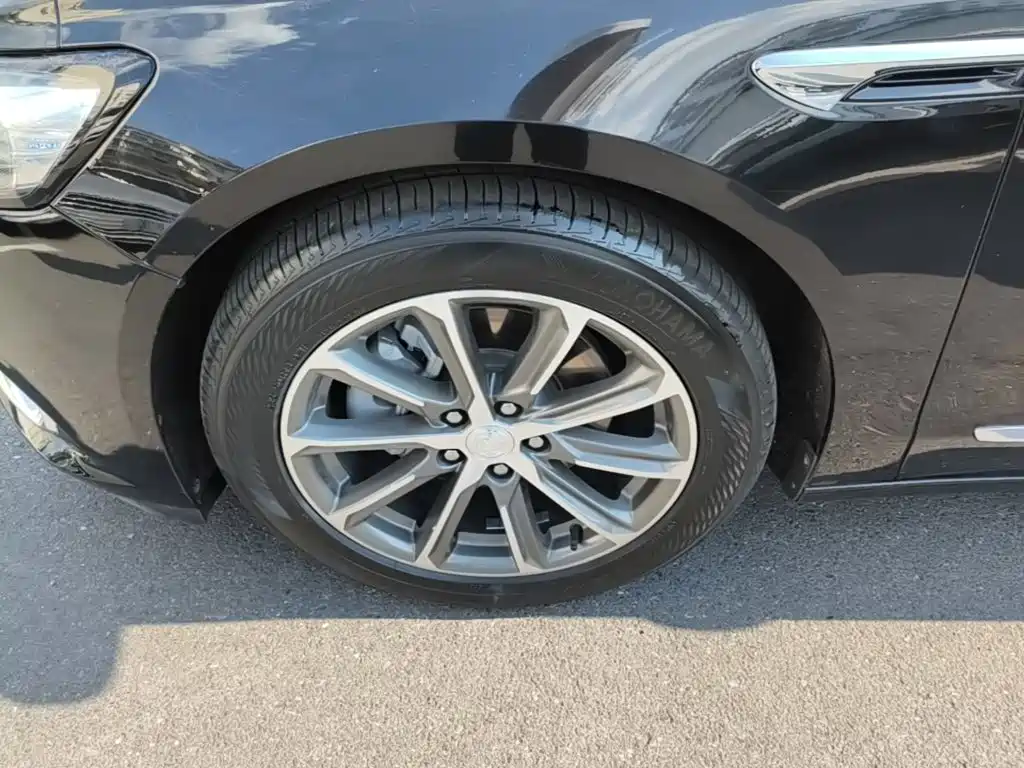 Buick LaCrosse — миниатюра 23