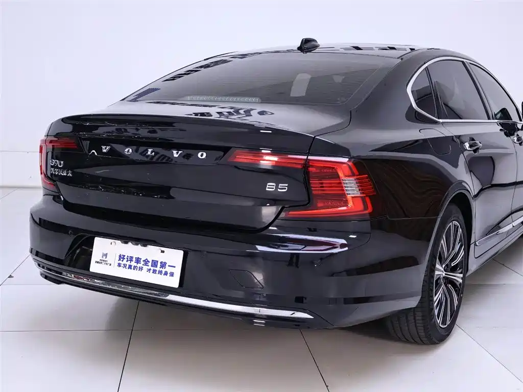 Volvo S90 2022 B5 Luxury
