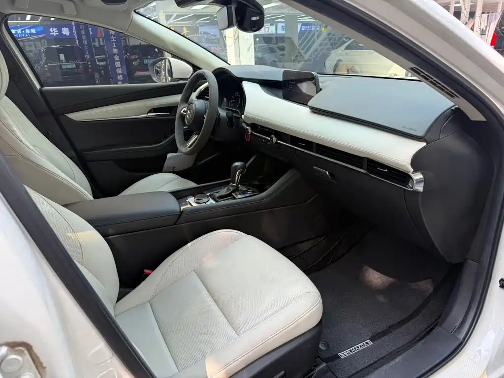 Mazda 3 Axela — миниатюра 7