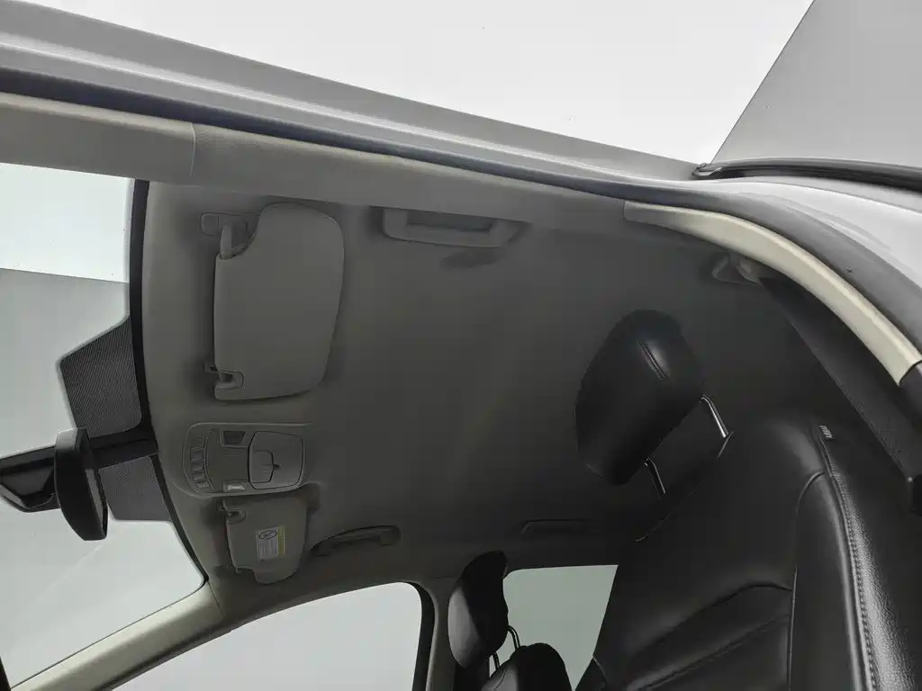 Ford Edge — миниатюра 14