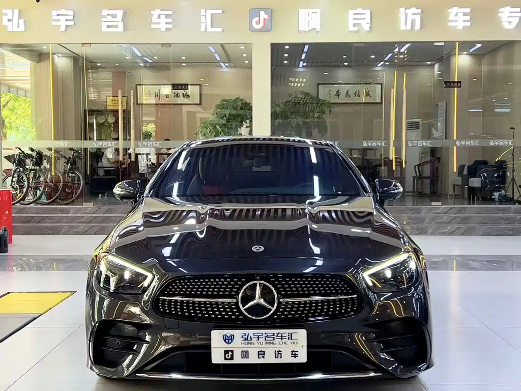 MERCEDES-BENZ E CLASS