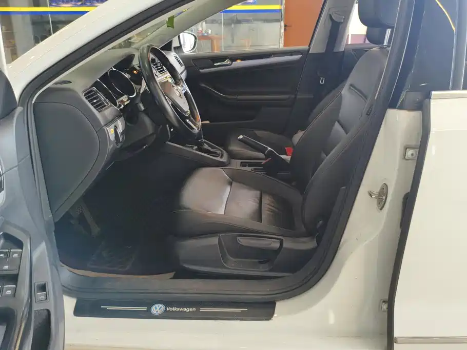 Volkswagen Sagitar — миниатюра 9