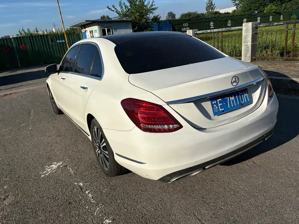 Mercedes-Benz C-Class — миниатюра 7
