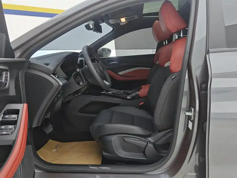 MG 5 2023 180DVVT CVT Luxury