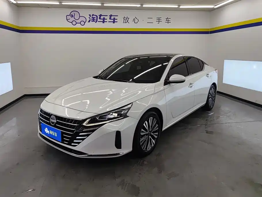Nissan Teana 2023