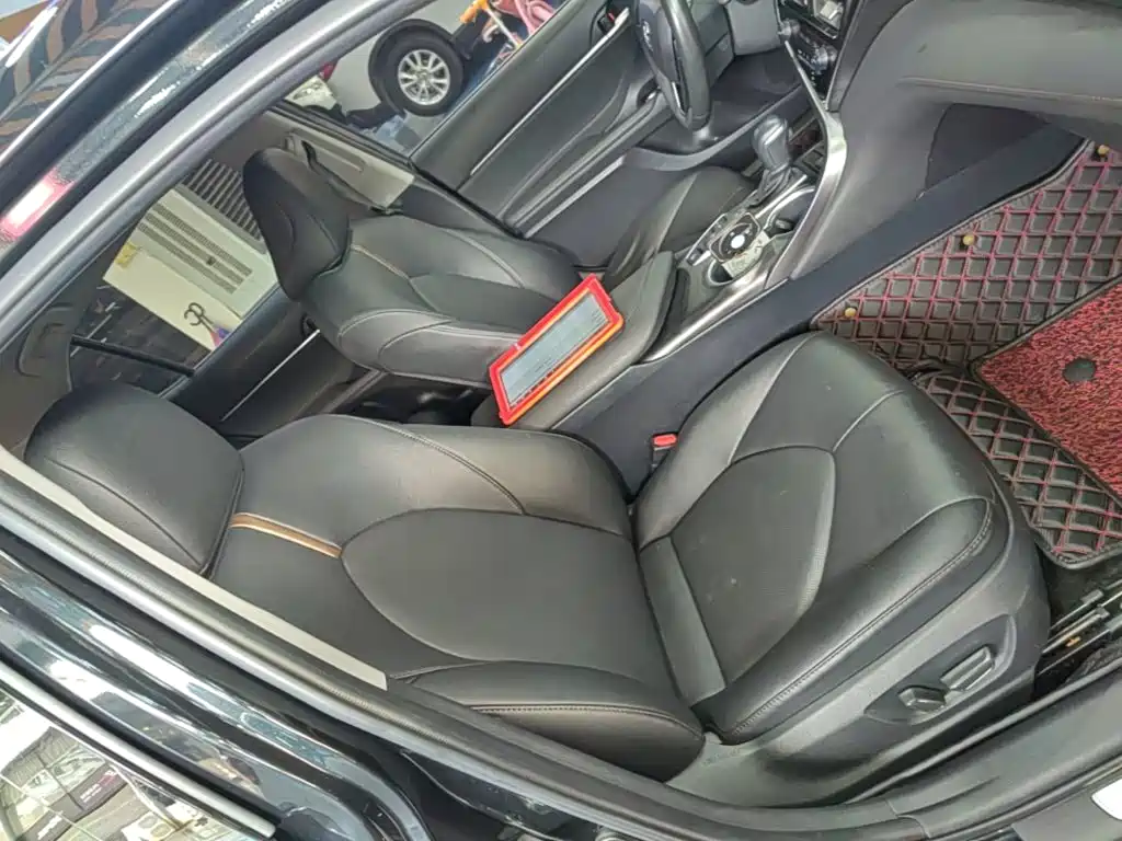 Toyota Camry — миниатюра 25