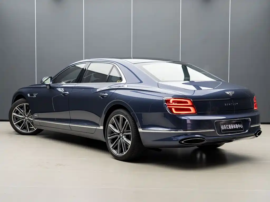 Bentley Flying Spur — миниатюра 5