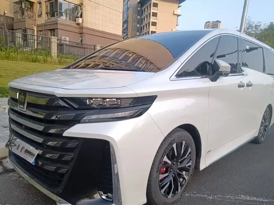 Toyota Vellfire 2025