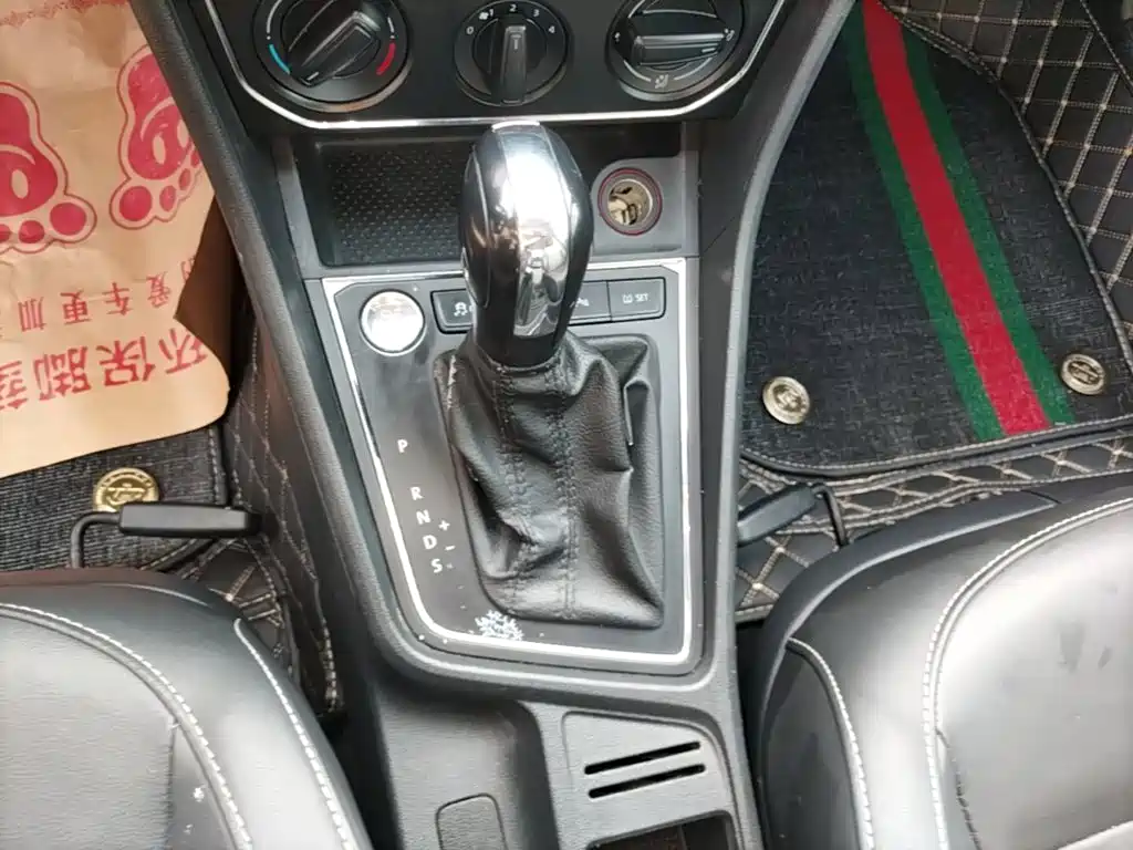 Volkswagen Lavida — миниатюра 14