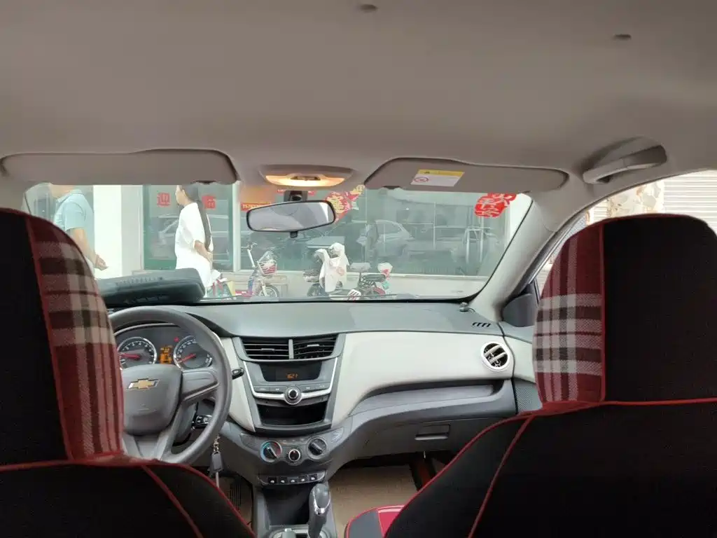 Chevrolet Sail — миниатюра 9