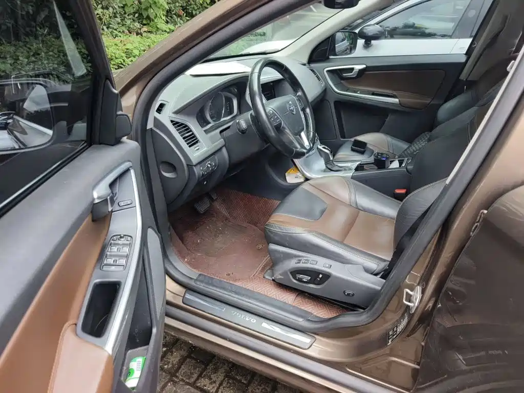 Volvo XC60 — миниатюра 14