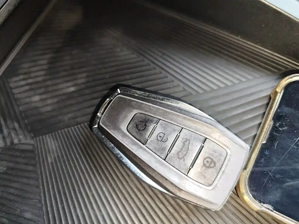 Geely Binyue — миниатюра 9