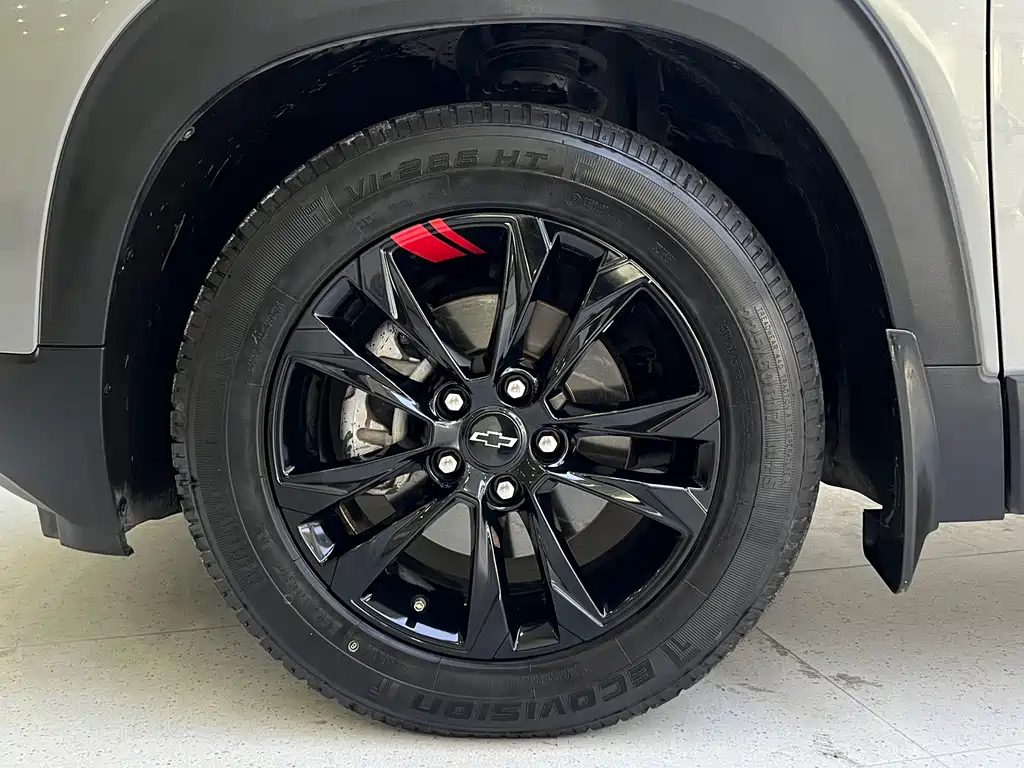 Chevrolet Tracker — миниатюра 8