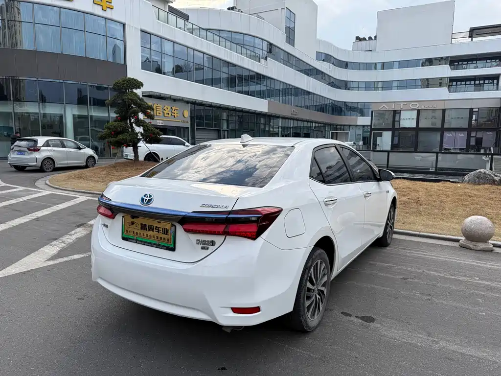 TOYOTA COROLLA DUAL ENGINE E+